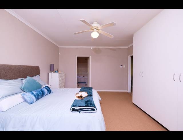 3 BEDROOM HOUSE FOR SALE IN WORLDS VIEW